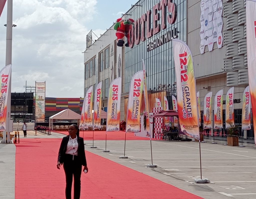 Novo centro comercial abre portas em Luanda